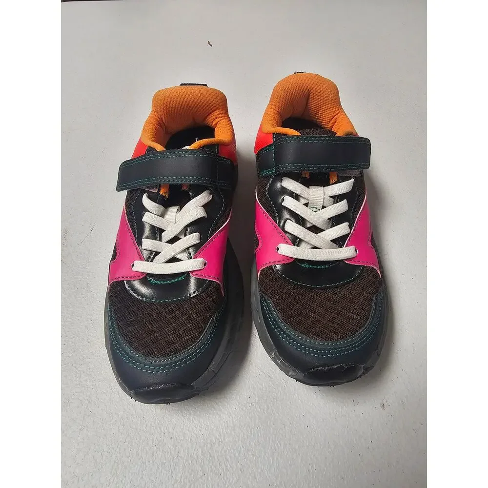 NWOB Girls Lightweight Hook and Loop Sneakers size EU34 UK2 US 3